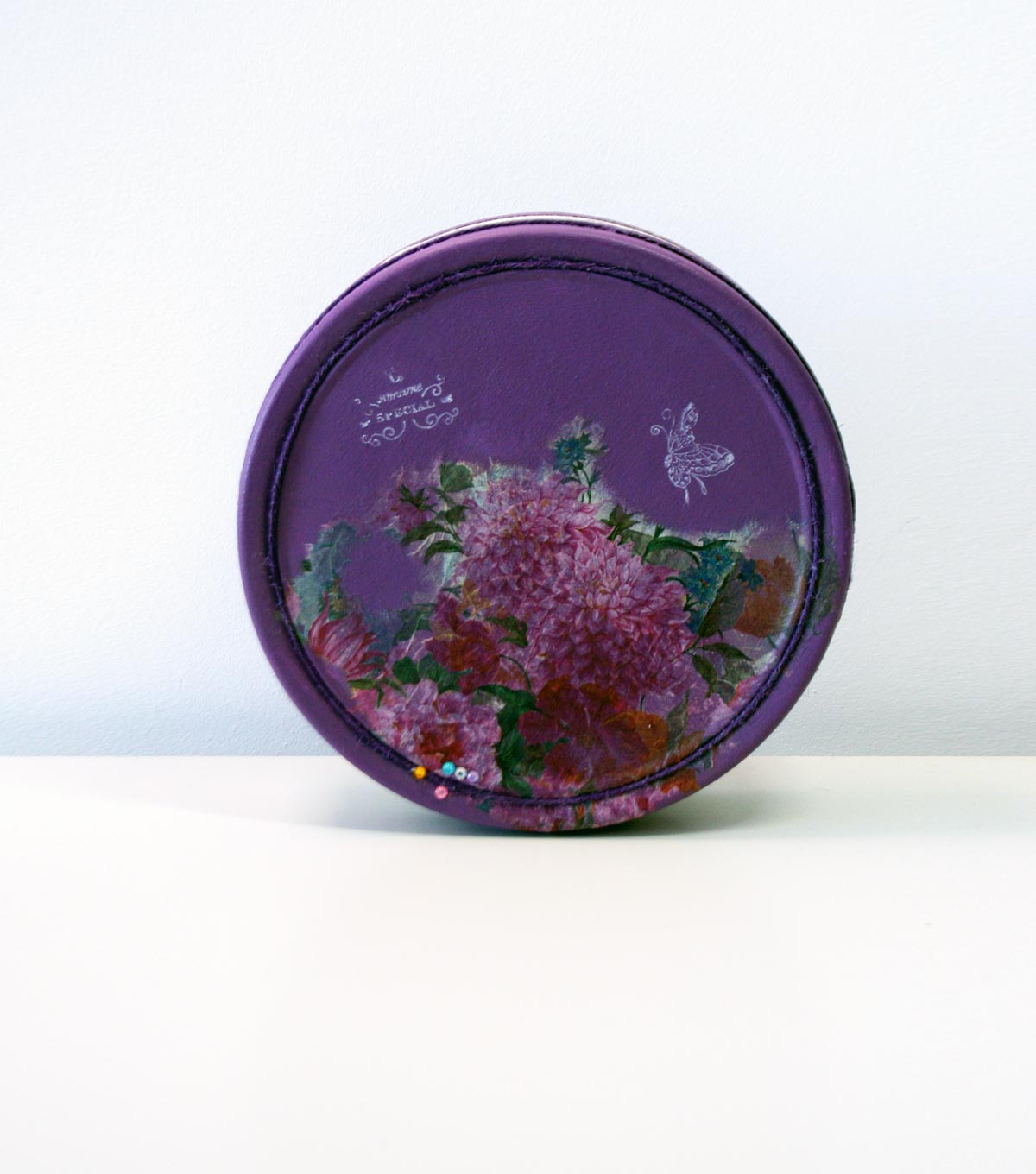 S2020P0016V1_pie caja-metalica-decoupage-4-la-ilusion-de-sandra