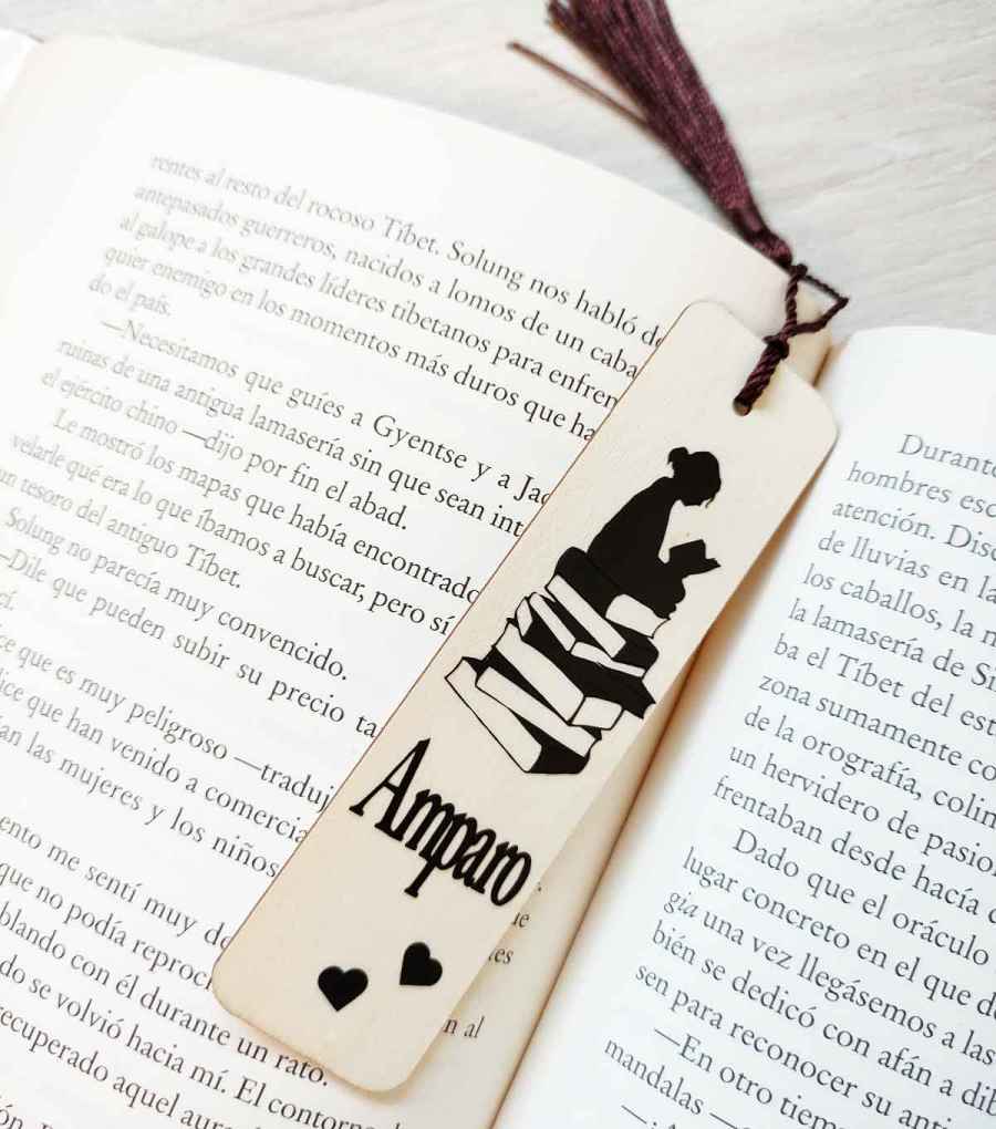 punto-libro-madera-personalizado