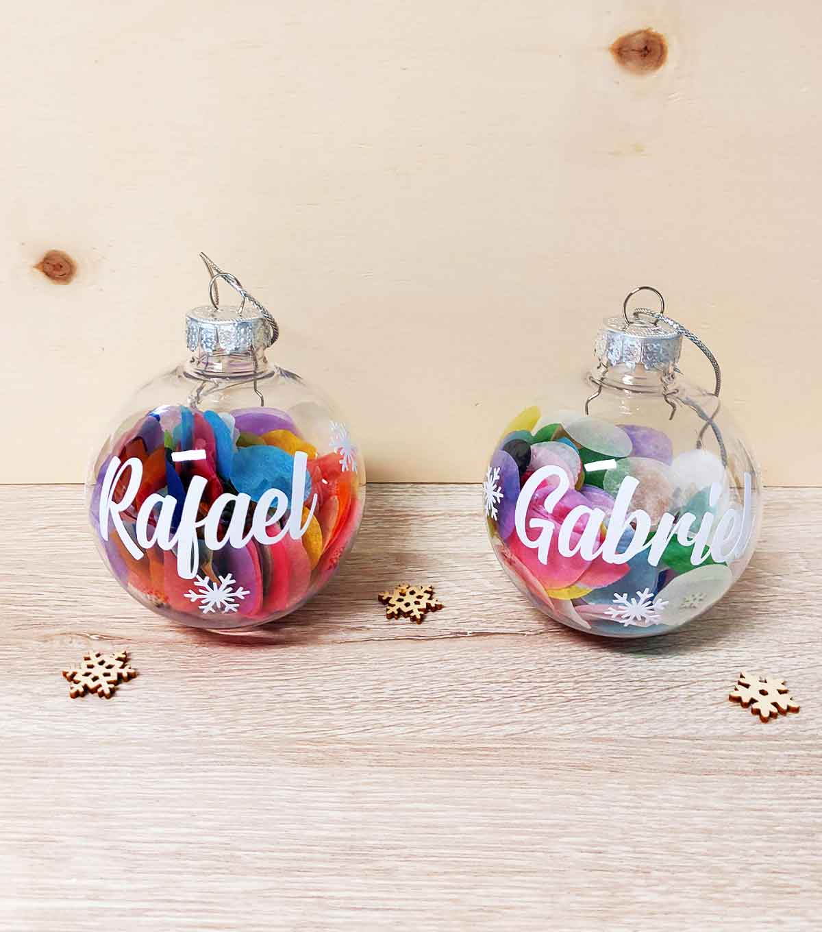 bolas-navidad-personalizadas bolas-personalizadas-navidad-rellenas-de-confeti-de-colores