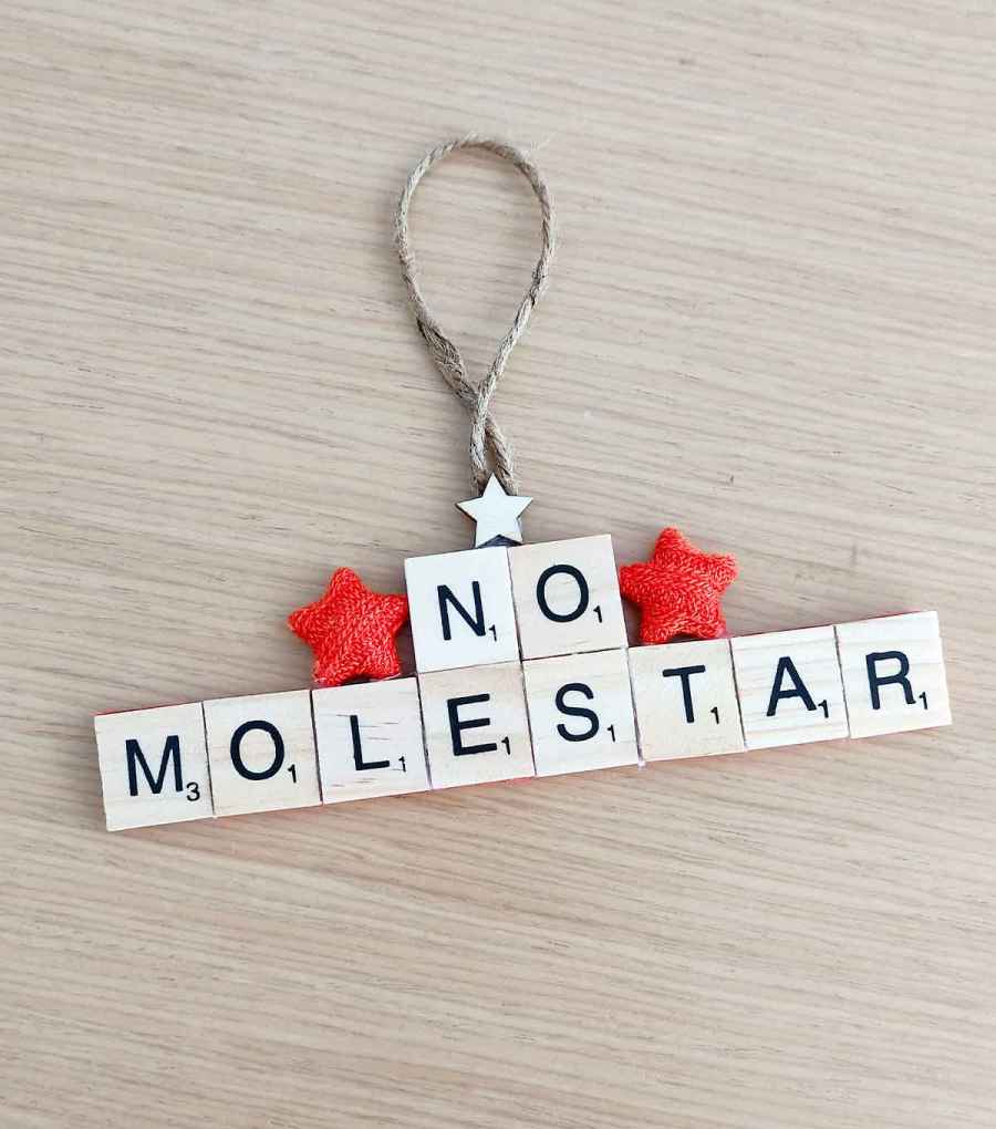 cartel-puerta-scrabble-no-molestar